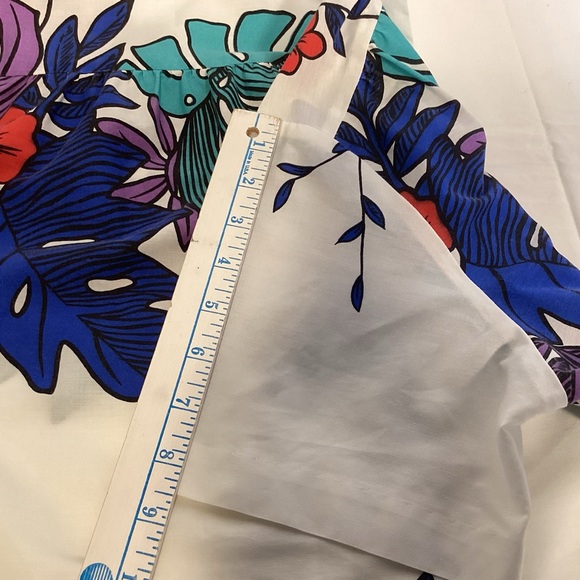 Vintage 80s Hilo Hattie Women’s Hawaiian Shirt White WithTropical Floral Design - Picture 11 of 11
